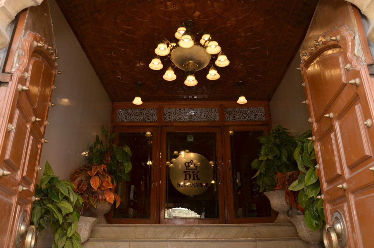 Kaisar Hotel Srinagar  Ngoại thất bức ảnh